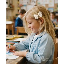 Pegu Minik Düşler Serisi , Tek ' Li Ekru Saten Kurdele Fiyonk Saç Tokası , Pens Toka . Okul Öncesi , Okul, Ilkokul , Çocuk ve Genç Toka ..