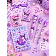 ÖZ OFİS Sanrio Kuromi Mini Kırtasiye Seti - 2 Adet Sulu Kapaklı Sticker Defteri, Spiralli Not Defteri, Mekanizmalı Silgi ve 2'li 0.7 Uçlu Kalem Hediyelik Okul Seti