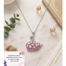 Sepetten Eve Kadın Pembe Kuğulu Pink Swan Taşlı Gümüş Kaplama Kolye Kararmaz Solmaz Sevgiliye Hediye Özel Notlu