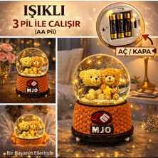 Mixoyuncak Büyük Boy Işıklı Müzikli Otomatik Kar Püskürtmeli Sevimli Ayıcık Kar Küresi – 16 cm
