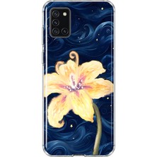 MONOFLEX Samsung Galaxy A31 Uyumlu Lacivert Gece Sarı Zambak Desenli Şeffaf Telefon Kılıfı