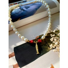 Store By Dilara Aurelia Vintage Inci Görünümlü Doğal Mercan Taşlı Balık Figürlü Kolye