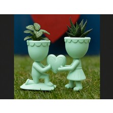 Store 3D Baskı Aşk Saksısı - Kalp Tutan Çift Figürlü Dekoratif Saksı - Mint
