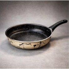 Orevio Yapışmaz Tava; Mermer Desenli, 25 Cm, Teflon Kaplama, Ergonomik Sap, Homojen Isı Dağılımı