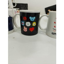 Store BT21 Karakter Kupa - Siyah Zemin Karikatür Seramik Bardak K-Pop Hayran Hediyesi 325ML