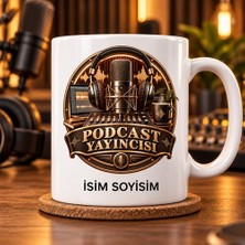 Ajans 313 Podcast Yayıncısı Kupa Bardak Mikrofon ve Ses Dalgası Desenli