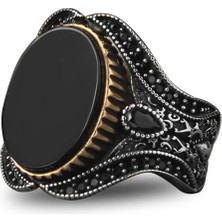 Mirari Jewelry Oniks Taşlı Oval Form Altın Ton Çerçeve Detaylı Motifli Erkek Yüzük | Premium 0,40 Mikron Gümüş Kaplama