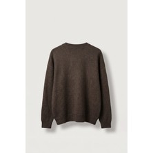 Abluka Online Erkek Oversize Bisiklet Yaka Yazı Nakışlı Triko Kazak Kahverengi
