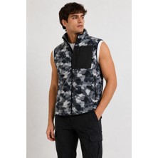 Bizim Terzi Gri Siyah Kamuflaj Polar Yelek Siyah Üst Cep-3 Cepli Tam Fermuarlı Slim Fit Anti Pilling Tüylenme Yapmaz. Hava Geçirmez