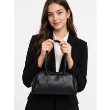 Ser Arte Kadın Siyah Yumuşak Deri Uzun Saplı Baget Omuz Çantası Minimalist Kol Çantası