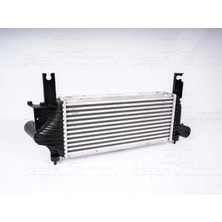 Nissan Navara NP300 D40 D22 Pathfinder R51 2005 Sonrası Uyumlu Turbo Radyatörü Intercooler