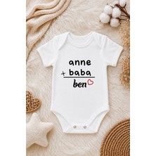 Perfect Mega Store Anne Baba Ben Yazılı Bebek Zıbını – Aile Temalı Kalpli Kısa Kollu Bebek Body