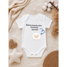 Perfect Mega Store Babam Dışarıda Aslan Annemin Yanında Yazılı Bebek Zıbını – Kuzu Desenli Eğlenceli Bebek Body