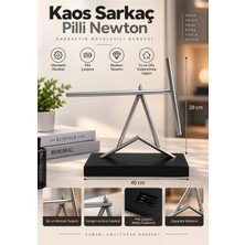 Yenilig Kaos Sarkaç Pilli Newton – Hareketli Denge Oyuncağı – Dekoratif Masaüstü Aksesuarı 28 x 40 cm