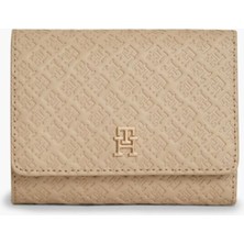 Tommy Hilfiger Kadın Th Logo Kabartmalı Fermuarlı Kağıt Para Bölmeli Bej Cüzdan AW0AW18484-ACC