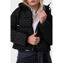 Guess New Daisy Suya Dayanıklı 4g Logolu Kapüşonlu Mont W6BL56W4195 Kadın Mont W6BL56 W4195 Jblk