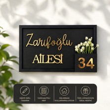 Misspergamon Kişiye Özel Ahşap Çerçeveli Aile Ismi ve Kapı Numarası Tabelası – Dekoratif Kapı Süsü