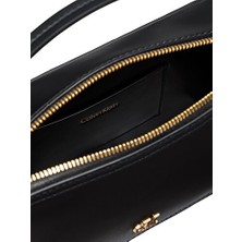 Calvin Klein Kadın Ck Hardware Omuz Çantası
