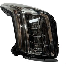 Cadillac Escalade Ön Far Sağ (Beyinli-Beyaz Sinyal) 2015 Sonrası Uyumlu
