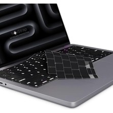 Defne Store MacBook Pro 16 Inç M5 Pro ve M5 Max A3428 A3429 Için Türkçe Q Siyah Klavye Koruyucu Kılıf