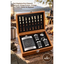 Yenilig 2 Adet Matara Seti – Deri Kaplama Kurt Desenli, Satrançlı Ahşap Kutulu, Vintage Stil Flask, Kamp ve Seyahat