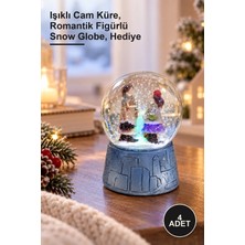 Yenilig 4 Adet Mini Boy Kış Masalı Kar Küresi – Işıklı Cam Küre, Romantik Figürlü Snow Globe, Hediye