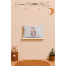 Pia Baby Isme Özel Kız Bebek Yastık Kılıfı 35X45 cm %100 Pamuk Organik Baskılı Isimli Bebek Hediyesi