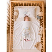 Pia Baby Isme Özel Kız Bebek Battaniye 80X80 cm ve Yastık Kılıfı 35X45 cm %100 Pamuk Organik Baskılı Bebek Seti Bebek Hediyesi