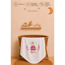 Pia Baby %100 Pamuk Isimli Kız Bebek Battaniyesi 80X80 cm Çift Kat Penye Organik Baskılı Isme Özel Bebek Battaniyesi Bebek Hediyesi