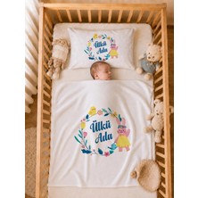 Pia Baby Isme Özel Kız Bebek Battaniye 80X80 cm ve Yastık Kılıfı 35X45 cm %100 Pamuk Organik Baskılı Bebek Seti Bebek Hediyesi