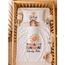 Pia Baby Isme Özel Kız Bebek Battaniye 80X80 cm ve Yastık Kılıfı 35X45 cm %100 Pamuk Organik Baskılı Bebek Seti Bebek Hediyesi