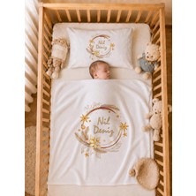 Pia Baby Isme Özel Kız Bebek Battaniye 80X80 cm ve Yastık Kılıfı 35X45 cm %100 Pamuk Organik Baskılı Bebek Seti Bebek Hediyesi