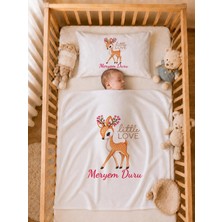 Pia Baby Isme Özel Kız Bebek Battaniye 80X80 cm ve Yastık Kılıfı 35X45 cm %100 Pamuk Organik Baskılı Bebek Seti Bebek Hediyesi