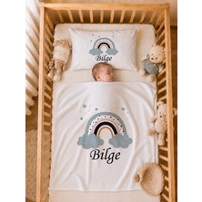 Pia Baby Isme Özel Erkek Bebek Battaniye ve Yastık Kılıfı %100 Pamuk Organik Baskılı Isimli Bebek Seti Erkek Bebek Hediyesi
