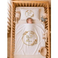 Pia Baby Isme Özel Kız Bebek Battaniye 80X80 cm ve Yastık Kılıfı 35X45 cm %100 Pamuk Organik Baskılı Bebek Seti Bebek Hediyesi
