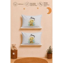 Pia Baby Isme Özel Erkek Bebek 2'li Yastık Kılıfı 35X45 cm %100 Pamuk Organik Baskılı Isimli Bebek Hediyesi