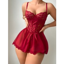 Sakura Lingerie Sakura Lıngerıe Zarif Dantel Detaylı, Önden Korsajlı Tüllü Fantezi Gecelik ve Tanga Takımı