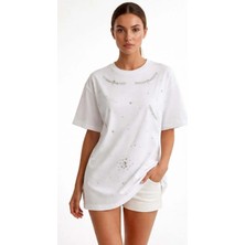 Pazen Moda Kadın Desenli Zımba Detaylı Bisiklet Yaka Oversize T-Shirt Geniş Kalıp Tişört