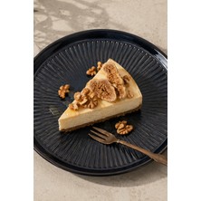 Casa Lusso Porselen Pasta Tabağı 21 cm Siyah Gold Detaylı Dekoratif Servis ve Sunum Tabağı