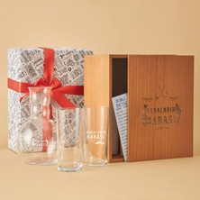 Store Babaların Babası Esprili Ahşap Kutulu Rakı Seti 2 Adet Kadeh 1 Adet Sürahi Duble Metre