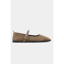 Nişantaşı Shoes Jade Rome Bej Süet Deri Toka Detay Düz Taban Kadın Babet