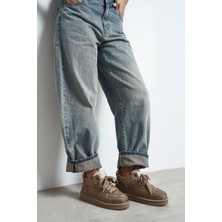 Nişantaşı Shoes Lamby Koyu Bej Süet Kürk Detaylı Bağcıklı Kalın Taban Kadın Bot