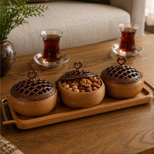 Happy Trend Doğal Meşe & Kayın Ağacından Çerezlik, Kuruyemişlik ve Lokumluk – Metal Izgara Kapaklı Dekoratif Kase (Tepsili 3 Adet)
