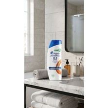 2'si 1 Arada Erkekler Için Kepeğe Karşı Etkili Şampuan ve Saç Bakım Kremi 330ML