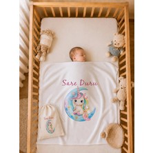 Pia Baby Erkek Bebek Hediyesi Isme Özel 80X80 cm Çift Kat Penye Bebek Battaniyesi %100 Pamuk Ham Bez Kıyafet Keseli