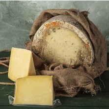 Paflar Peynir Eski Kars Kaşar Peyniri 500GR