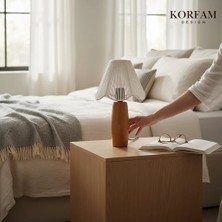 KorFam Rosalinda Abajur - Beyaz Hasır El Yapımı Bohem Çiçek Şekilli Ahşap Ayaklı Rustik Abajur