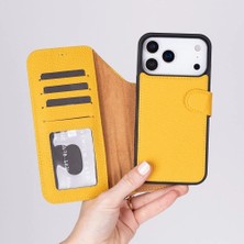 Renklime Apple iPhone 17 Pro Max Için, Hakiki Deri, El Yapımı Cüzdanlı Kılıf, Magsafe ile Uyumlu, Iç Yüzeyi Kadife, Limon Sarı