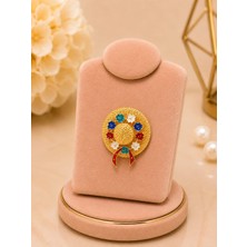 Mdm Style 🌸 Hasır Şapka Tasarımlı Renkli Çiçek Detaylı Gold Broş