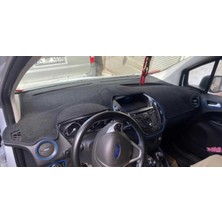 Koruma Halısı Siyah Kenar Renk Siyah Ford Courier Ekranlı 2013-2020 ile Uyumlu